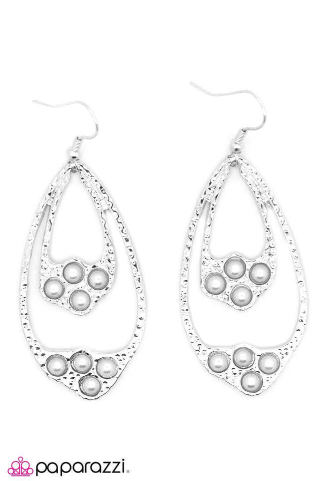 Paparazzi ♥ Take It PEARL-sonally - White ♥ Earrings