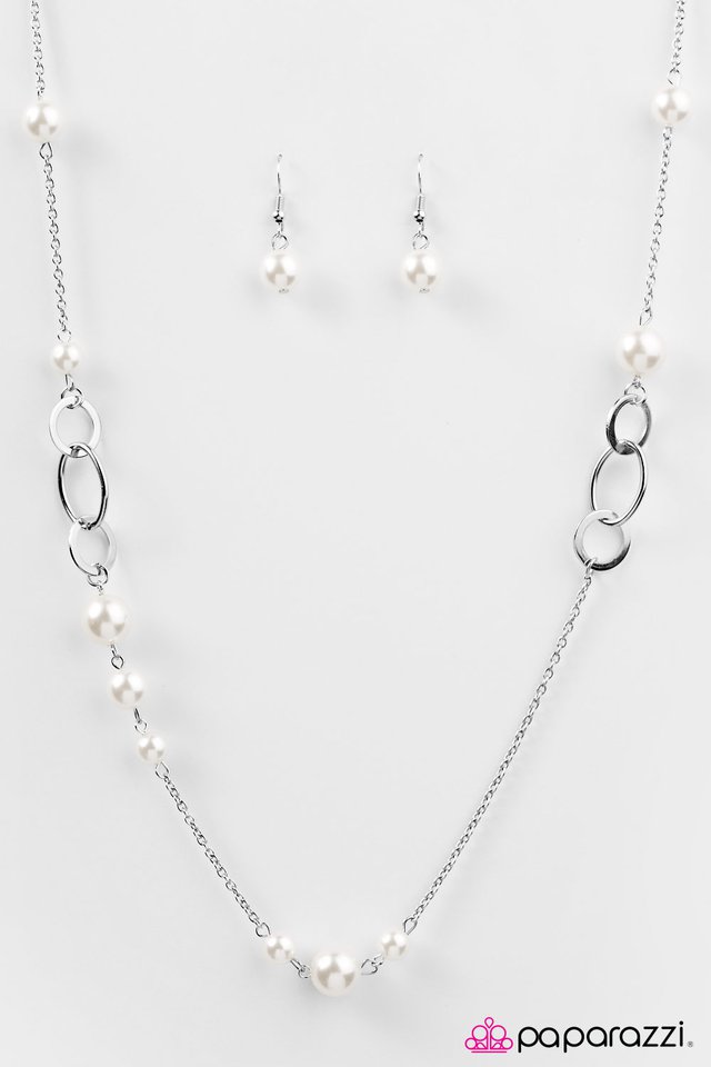 Paparazzi ♥ Once Upon A Dream - White ♥ Necklace