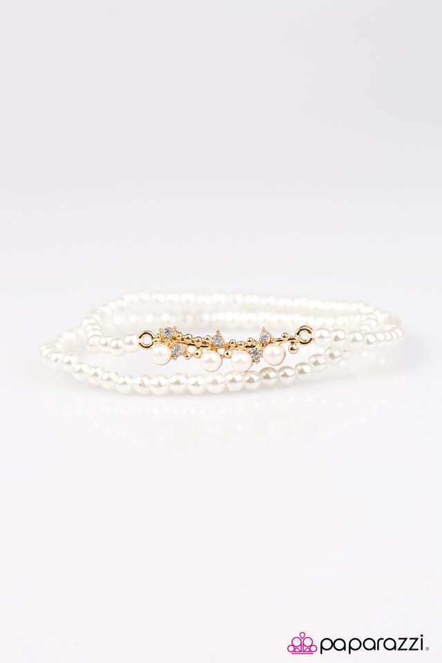 Paparazzi ♥ Rich Refinement - Gold ♥ Bracelet