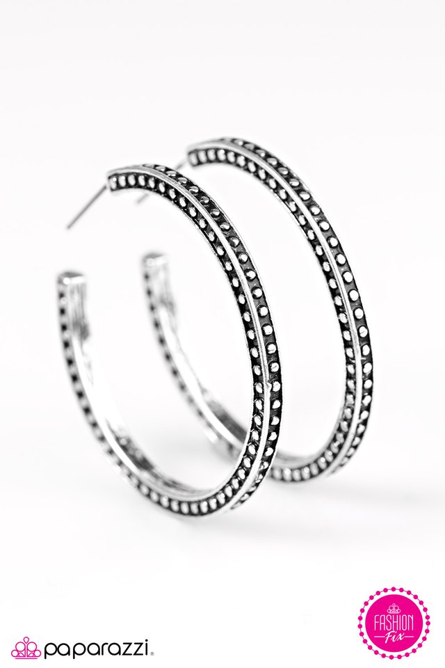 Paparazzi ♥ TRIBE As I May ♥ Earrings