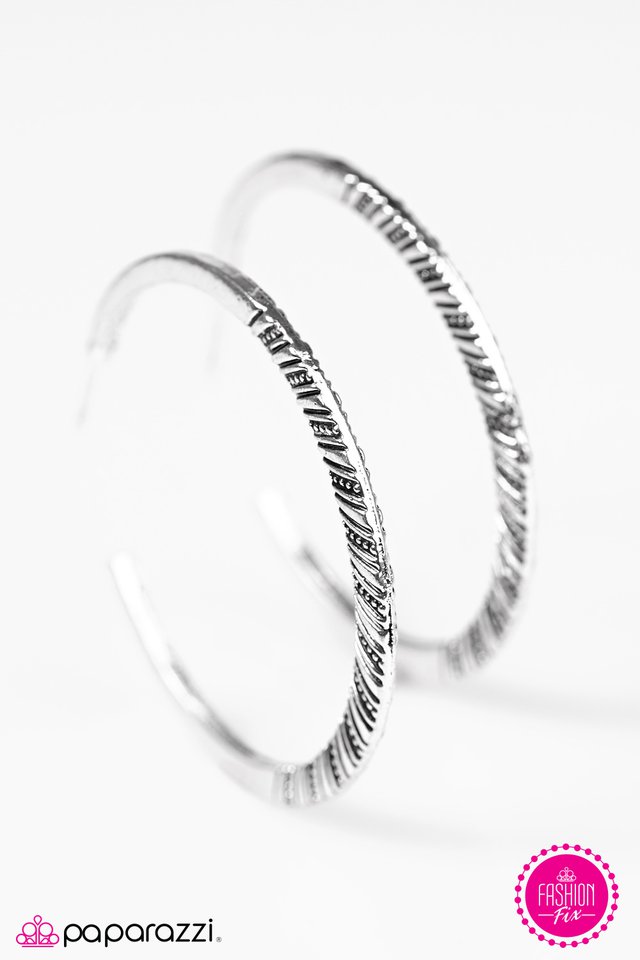 Paparazzi ♥ Lost Horizon 2 ♥ Earrings