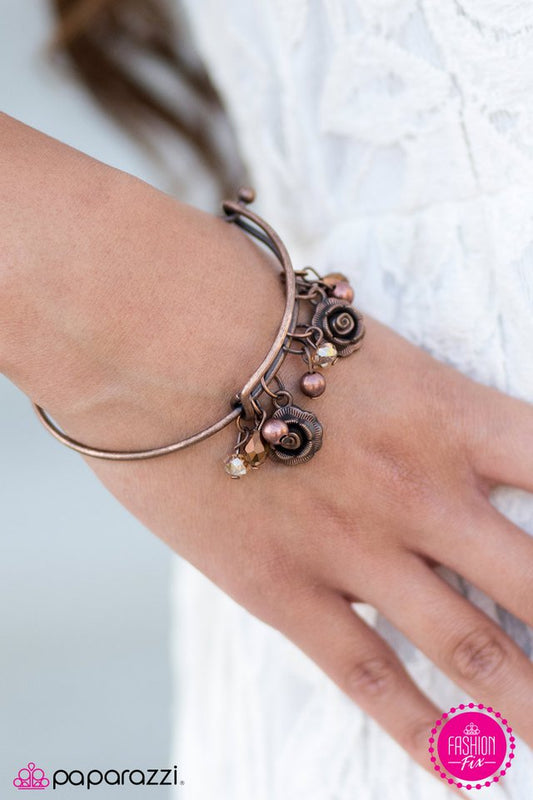 caught-off-garden-p9wh-cpxx-065fm