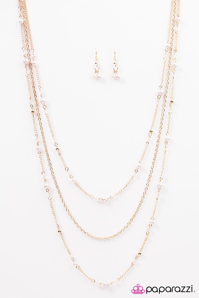 Paparazzi ♥ Quite Summer-esque - Gold ♥ Necklace