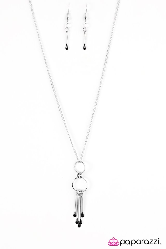 Paparazzi ♥ Painted Horizons - Black ♥ Necklace