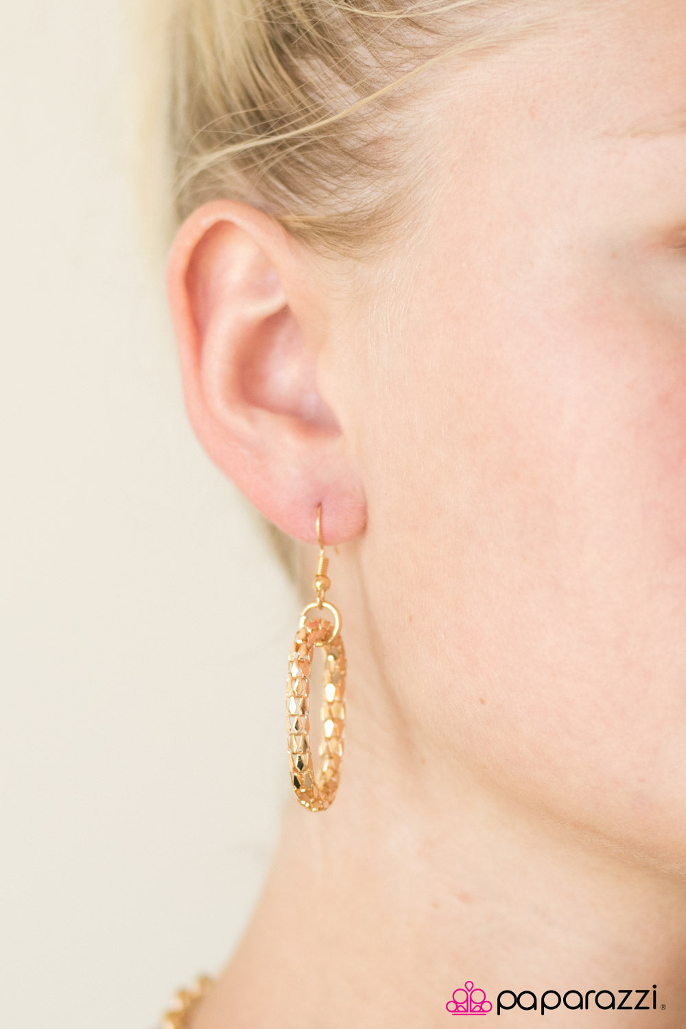 Paparazzi ♥ Isnt It Obvious? - Gold ♥  Necklace