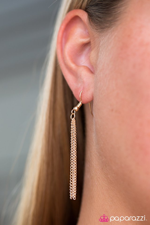 Paparazzi ♥ Shimmering Streams - Gold ♥ Necklace