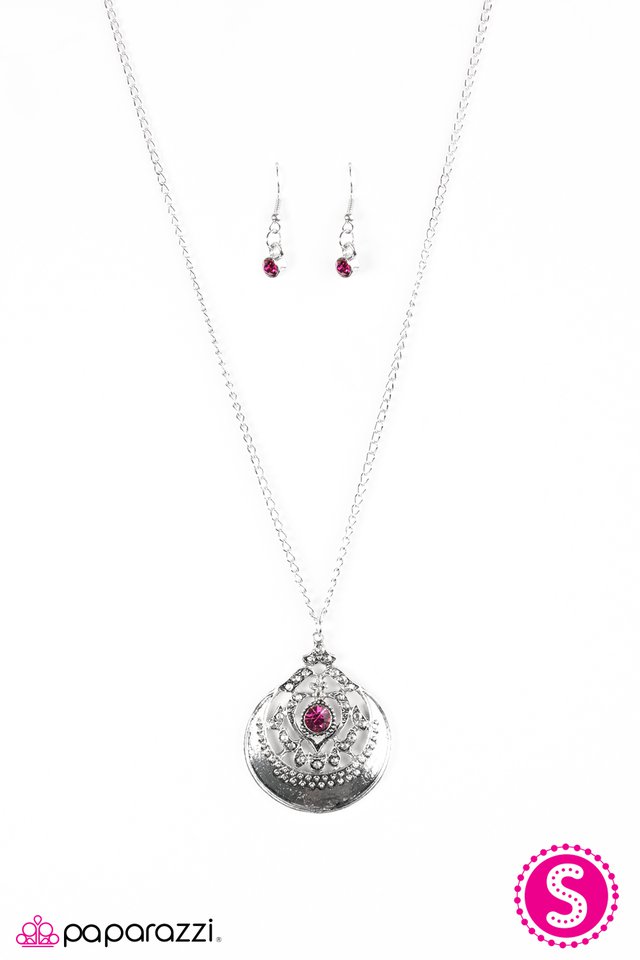 Paparazzi ♥ One In A MEDALLION - Pink ♥ Necklace