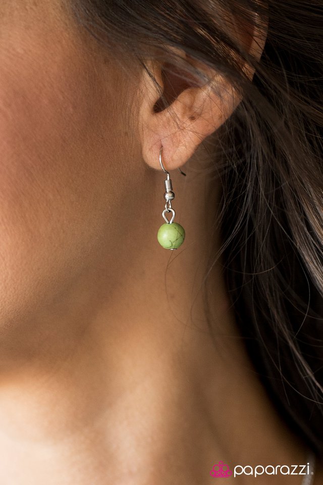 Paparazzi ♥ Summer Ranch - Green ♥ Necklace