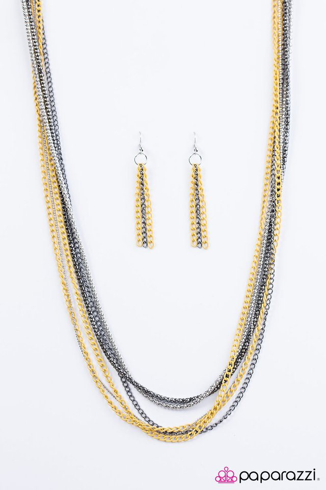 Paparazzi ♥ Colorful Calamity - Yellow ♥ Necklace