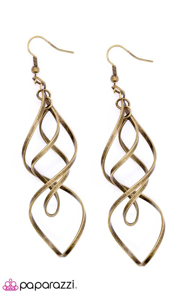 Paparazzi ♥ Wherever the Wind Takes You - Brass ♥ Earrings