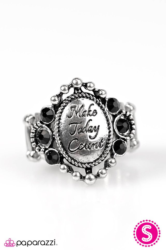 Paparazzi ♥ Make Today Count - Black ♥ Ring