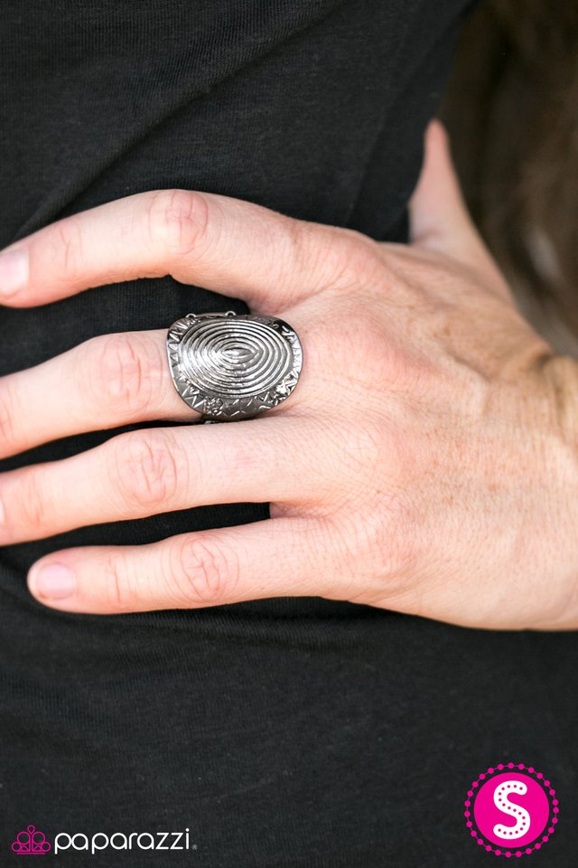 its-all-sun-and-games-black-p4tr-bkxx-034xx