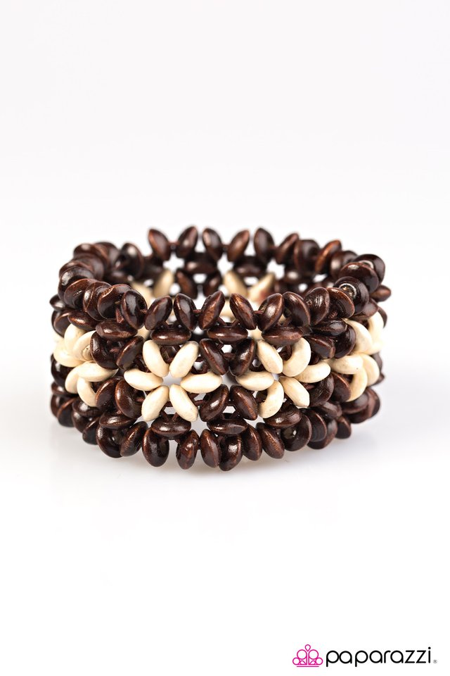 Paparazzi ♥ Maui Melody - White ♥ Bracelet