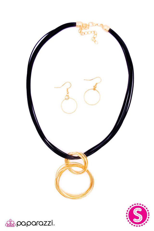 Paparazzi ♥ More Than Meets the Eye - Gold ♥ Necklace