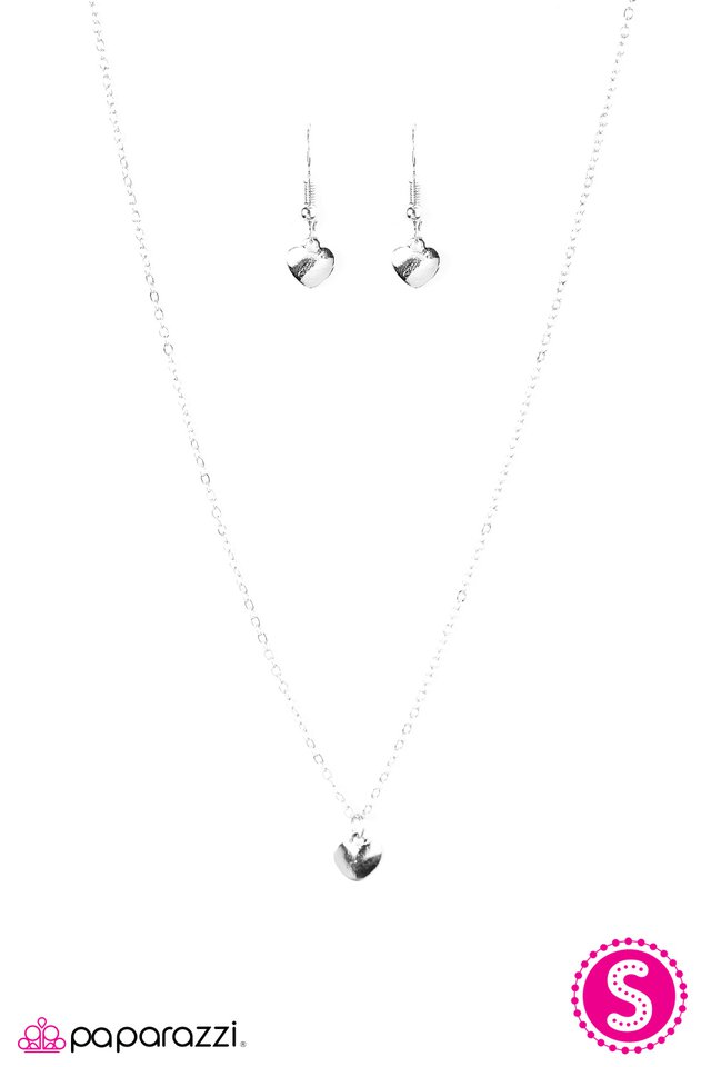Paparazzi ♥ Heart Of A Lion - Silver ♥ Necklace