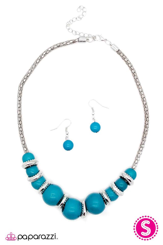 Paparazzi ♥ Ripples of Refinement - Blue ♥ Necklace