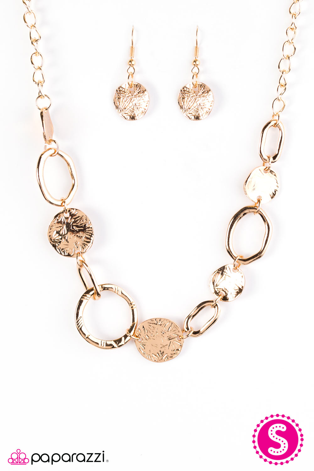 Paparazzi ♥ Cave Creek - Gold ♥  Necklace