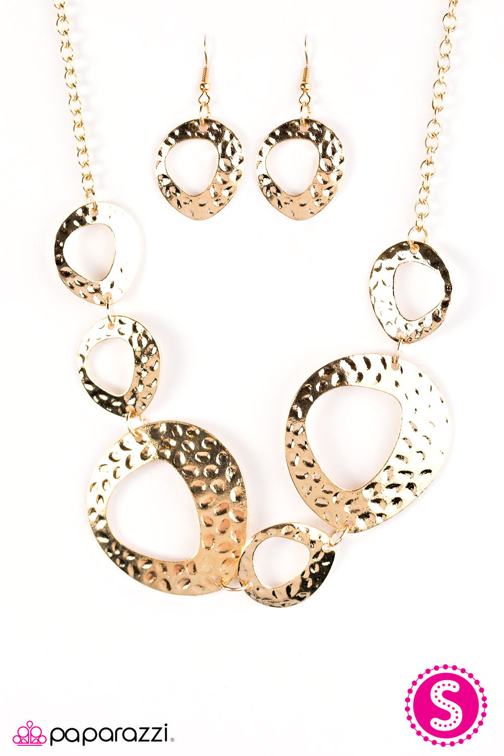 Paparazzi ♥ The Alpha - Gold ♥  Necklace