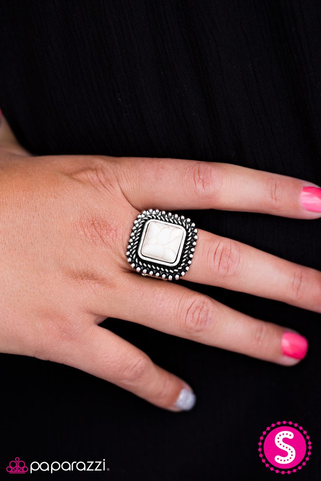 common-ground-white-p4se-wtxx-071xx