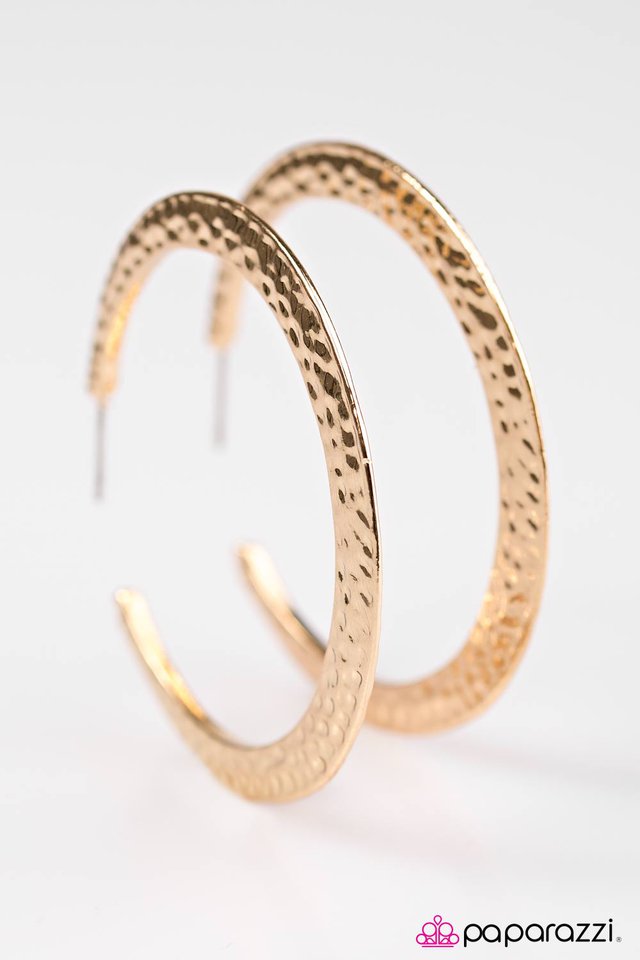 Paparazzi ♥ The World Is SHINE - Gold ♥ Earrings