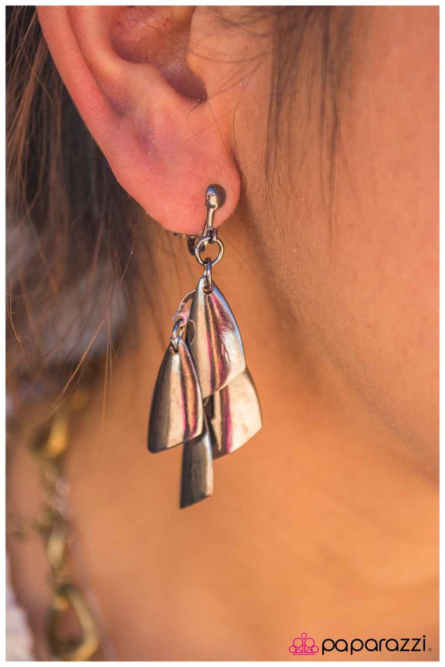 careless-whispers-p5ed-bkxx-003xx