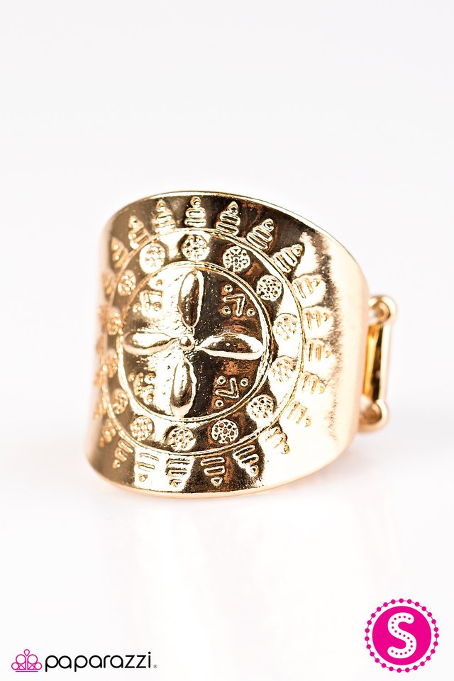 Paparazzi ♥ Summer Hideaway - Gold ♥ Ring