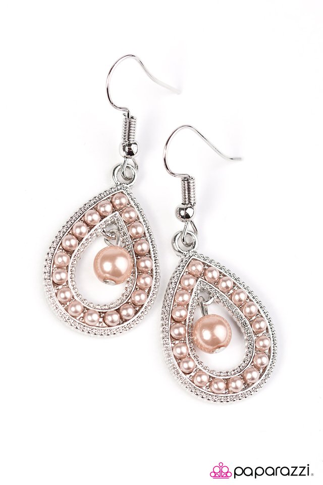 Paparazzi ♥ Timeless Tradition - Brown ♥ Earrings