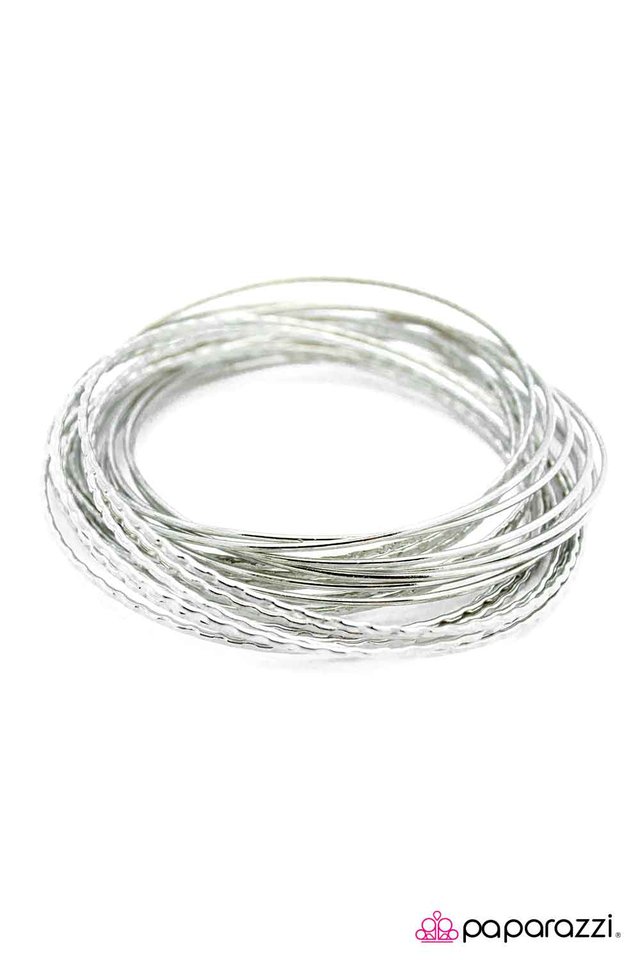 Paparazzi ♥ Are You Dizzy Yet? - Silver ♥ Bracelet