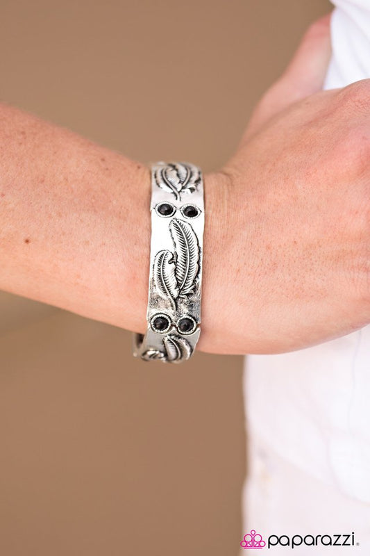 touch-the-sky-black-p9se-bkxx-087xx