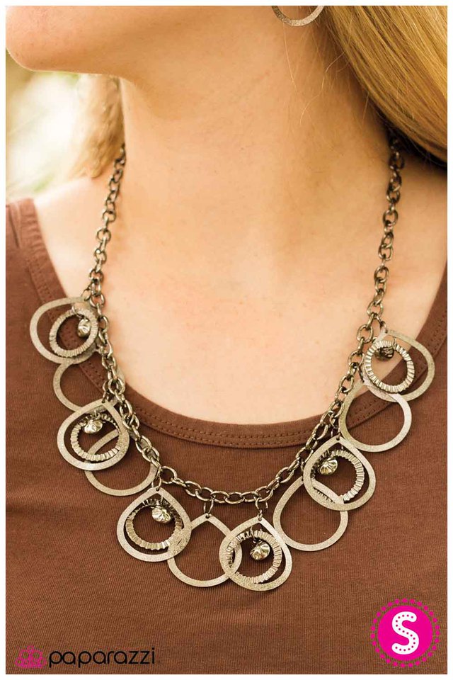 all-that-glitters-p2in-bkxx-003ig