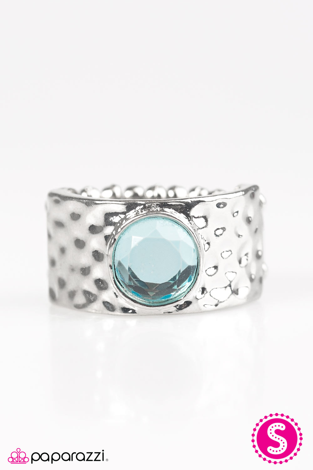 Paparazzi ♥ Its Not Easy Being A Princess - Blue ♥  Ring