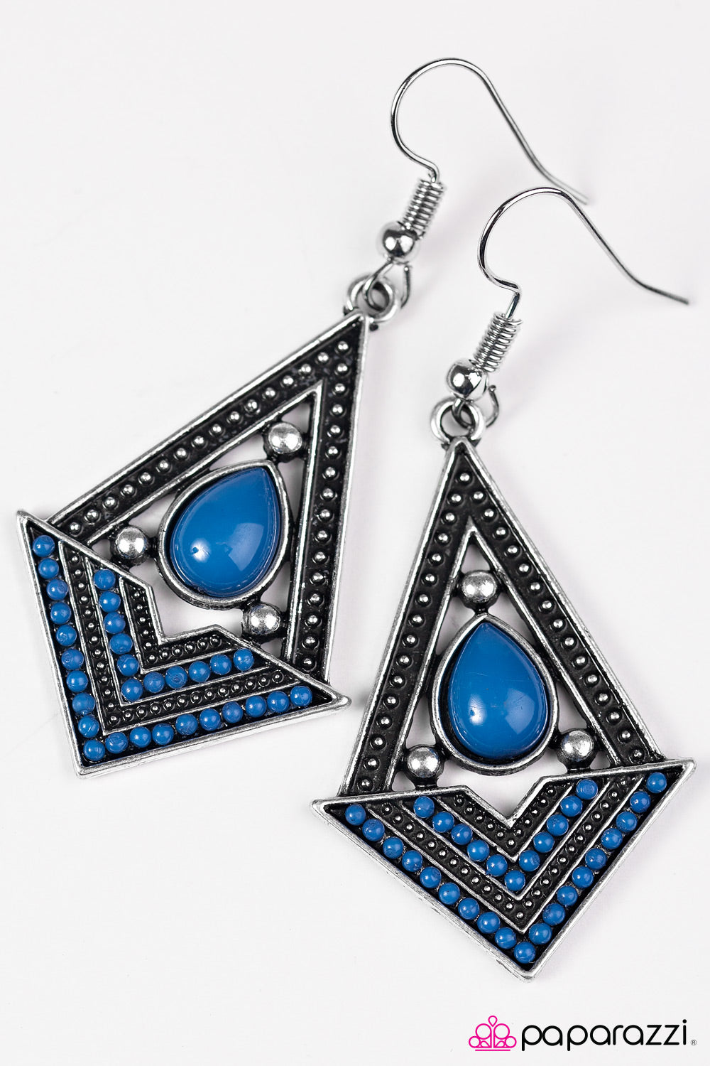 Paparazzi ♥ Legend Of Tarzan - Blue ♥  Earrings