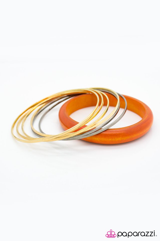 Paparazzi ♥ WOOD If I Could - Orange ♥ Bracelet