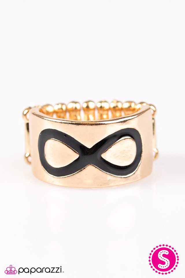 Paparazzi ♥ Timeless Sophistication - Gold ♥ Ring