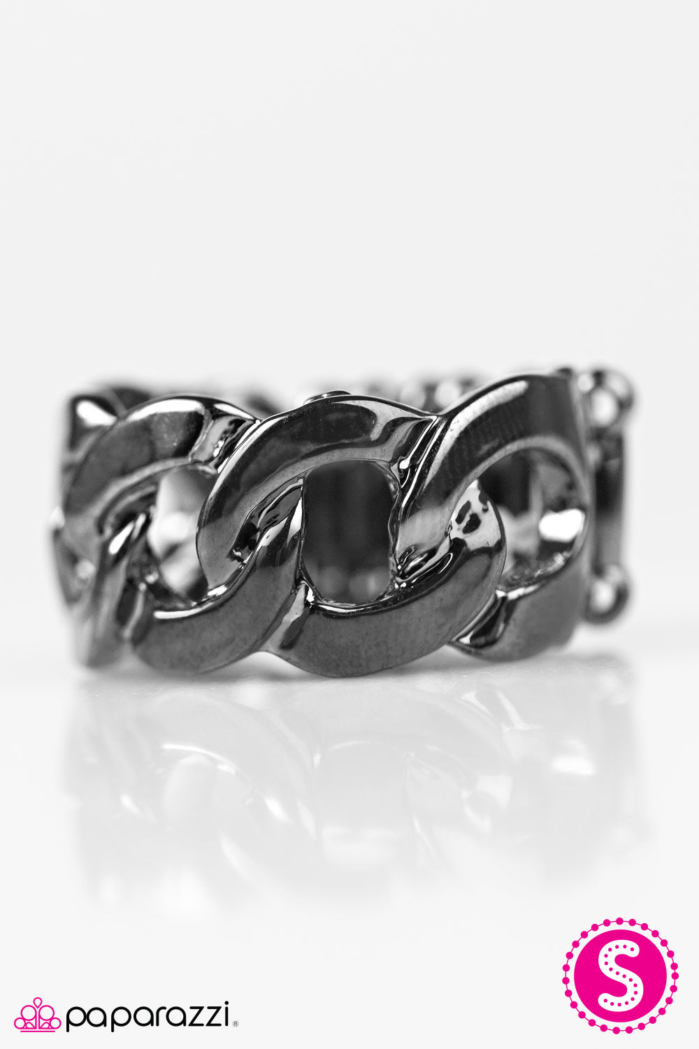 Paparazzi ♥ Link Up - Black ♥  Ring