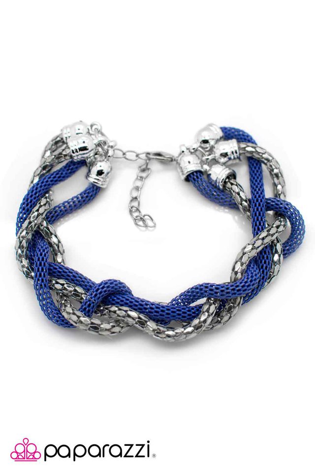 Paparazzi ♥ Catwalk Crawl - Blue ♥ Bracelet