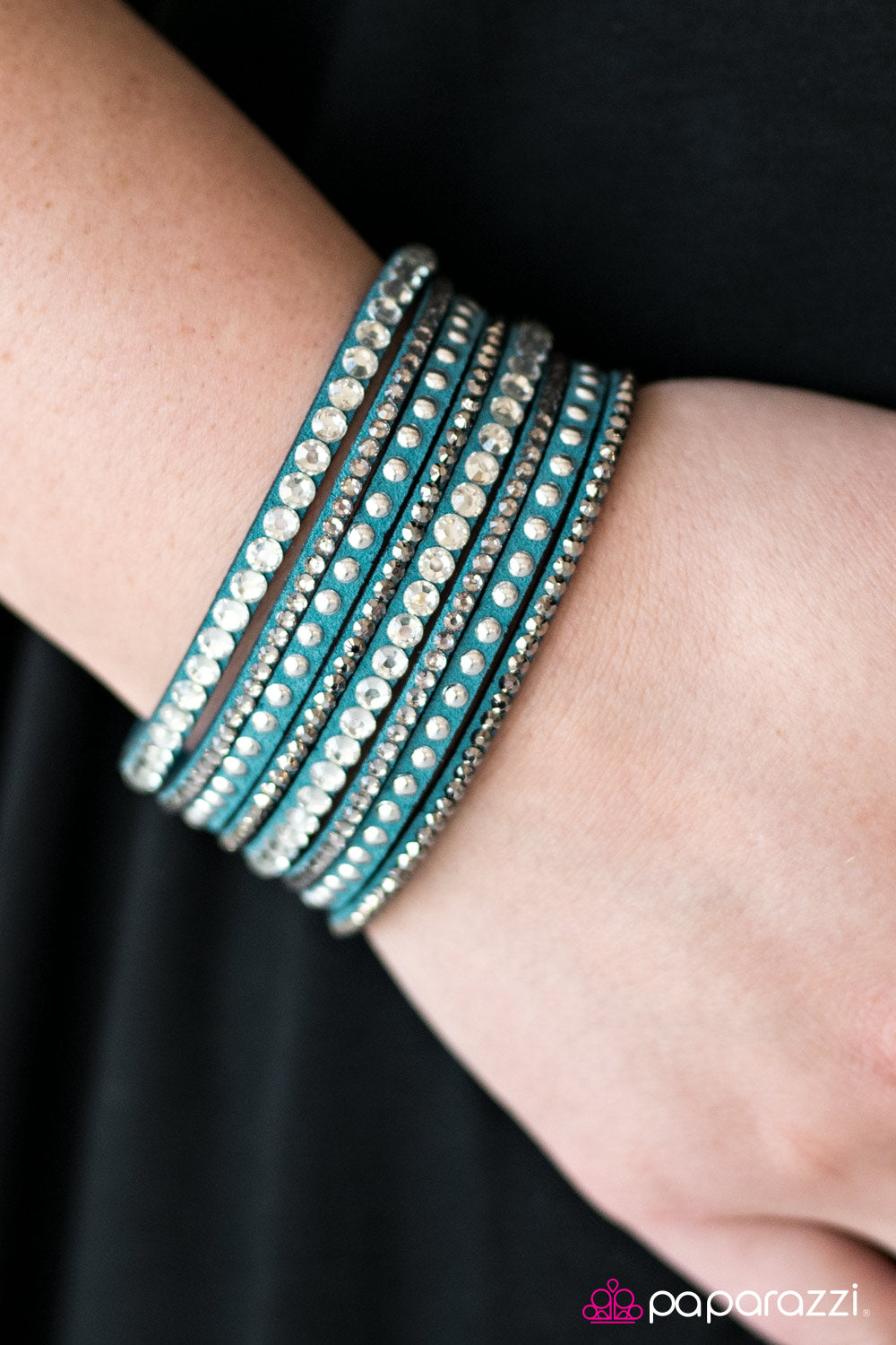 guitars-and-glitter-blue-p9di-urbl-027xx