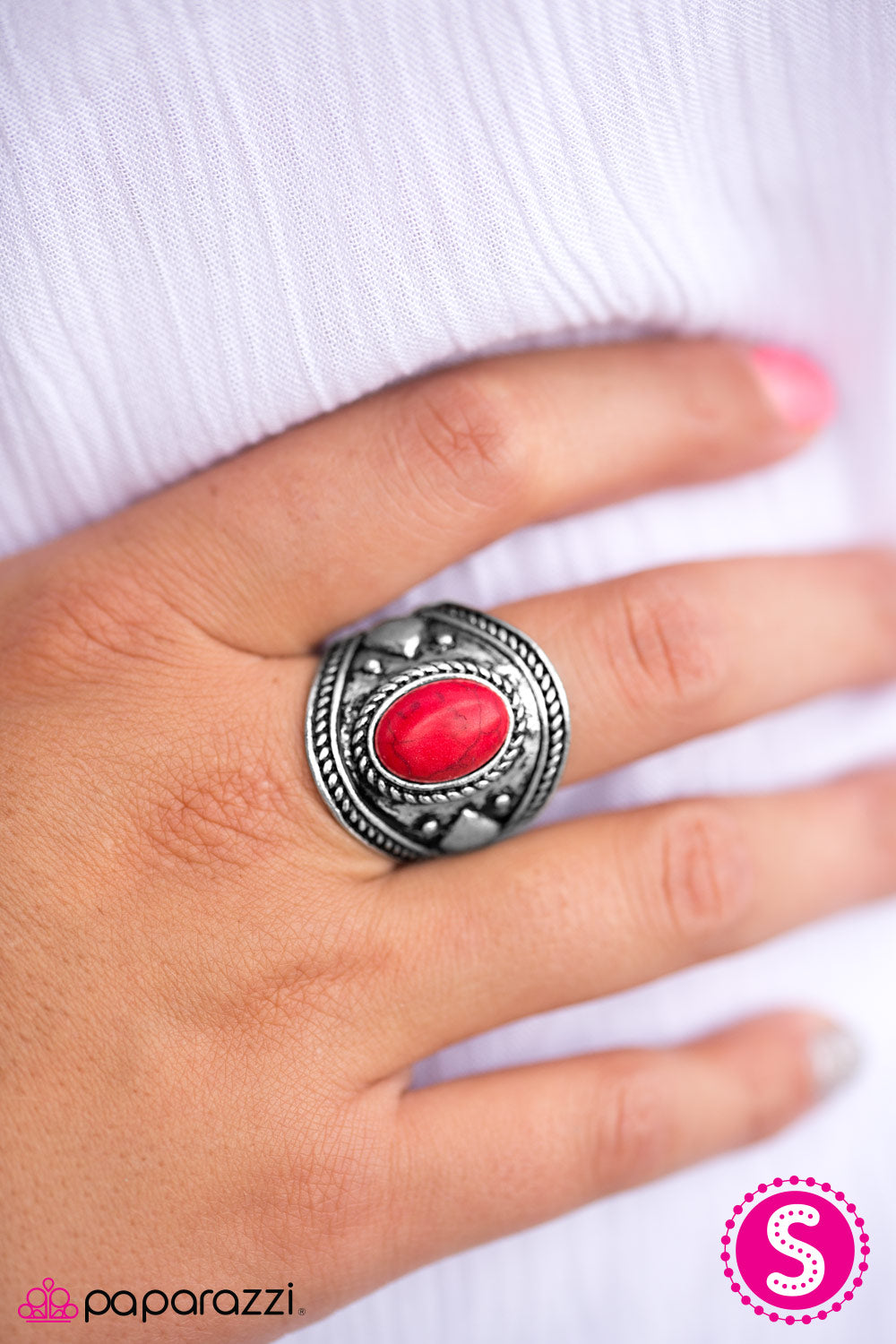 the-huntress-red-p4se-rdxx-062xx