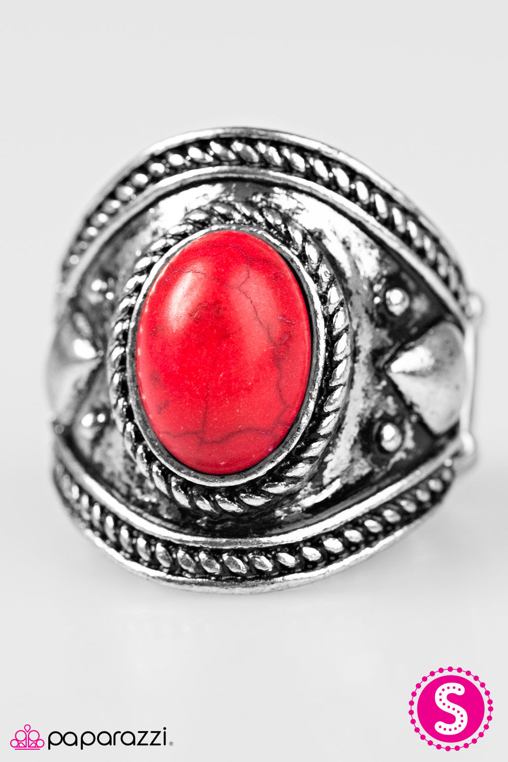 Paparazzi ♥ The Huntress - Red ♥  Ring