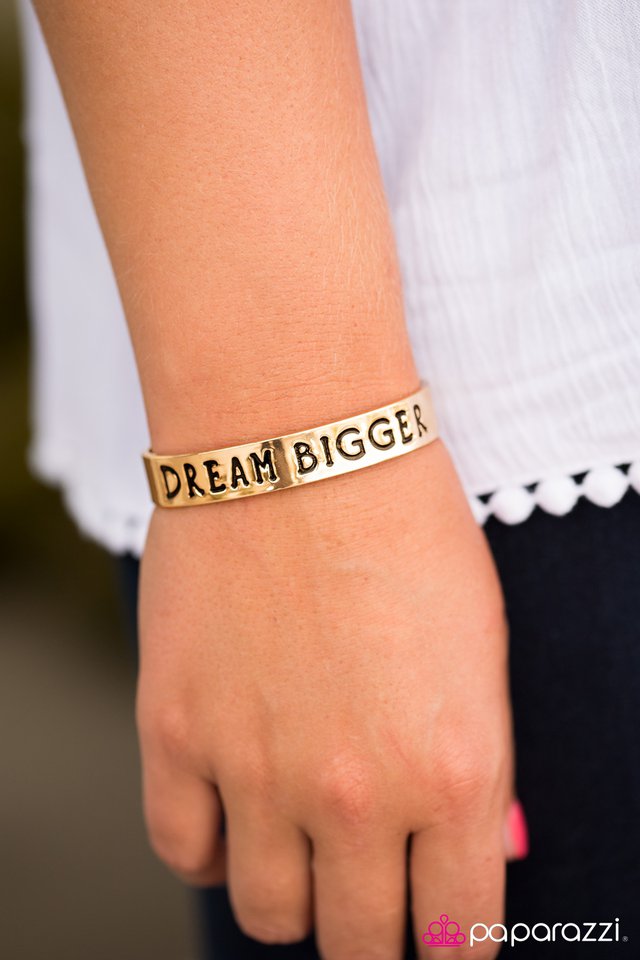 dream-bigger-gold-p9wd-gdxx-095xx