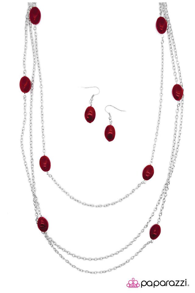 Paparazzi ♥ Catching the Red Eye - Red ♥ Necklace