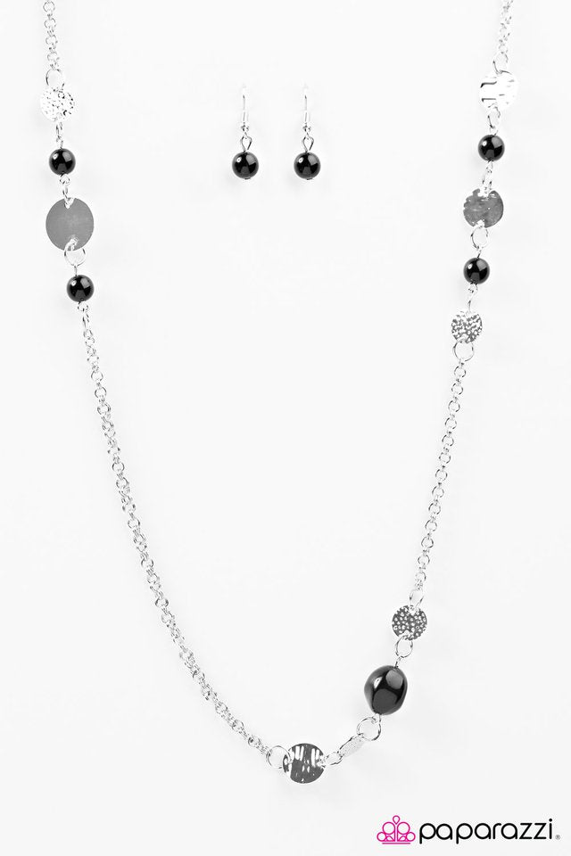 Paparazzi ♥ GLAM-tastic! - Black ♥ Necklace