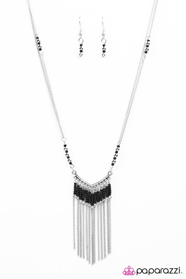 Paparazzi ♥ Wild Winds - Black ♥ Necklace