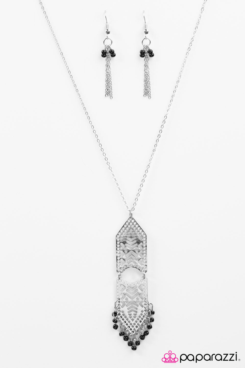 Paparazzi ♥ Go Your Own Way - Black ♥  Necklace