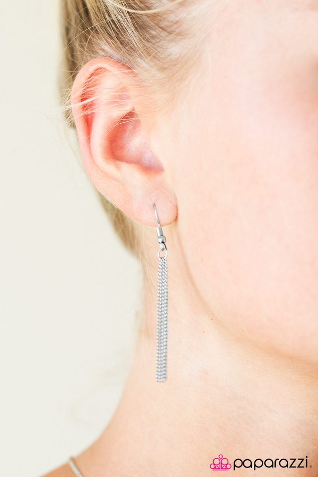 Paparazzi ♥ Moonlight Music - Blue ♥ Necklace