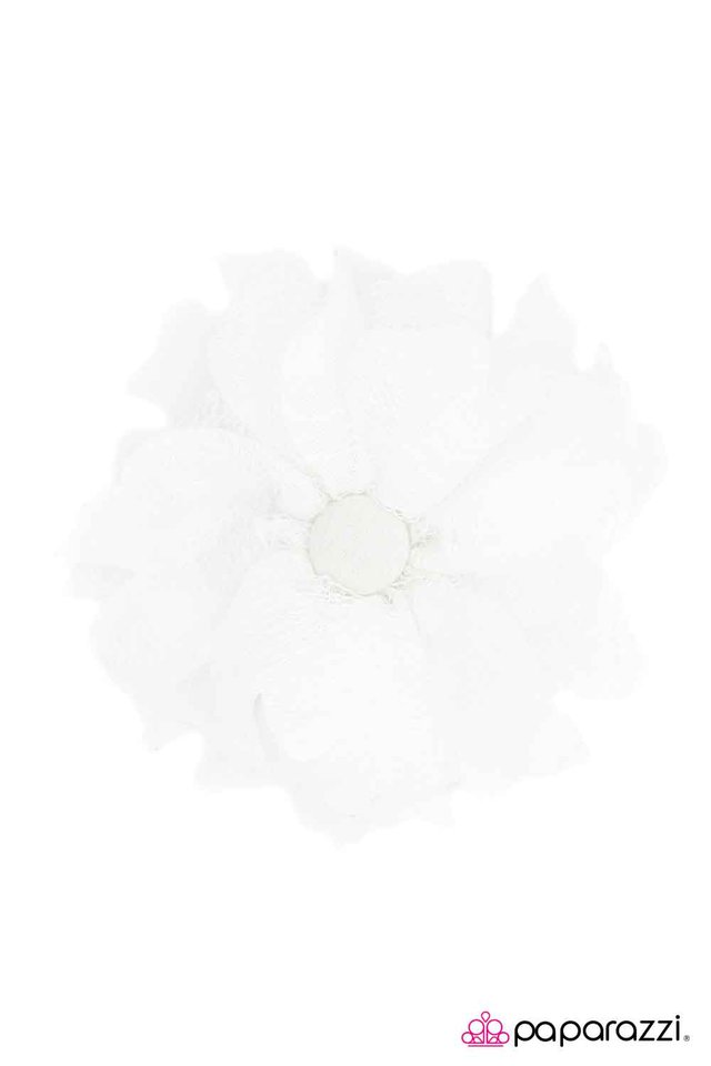 Paparazzi ♥ Saving Lace - White ♥ Hair Clip