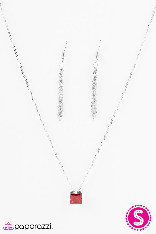 Paparazzi ♥ Everyones A Star - Red ♥ Necklace