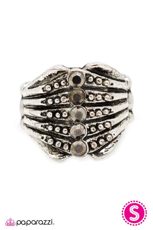 Paparazzi ♥ Button Up - Silver ♥ Ring