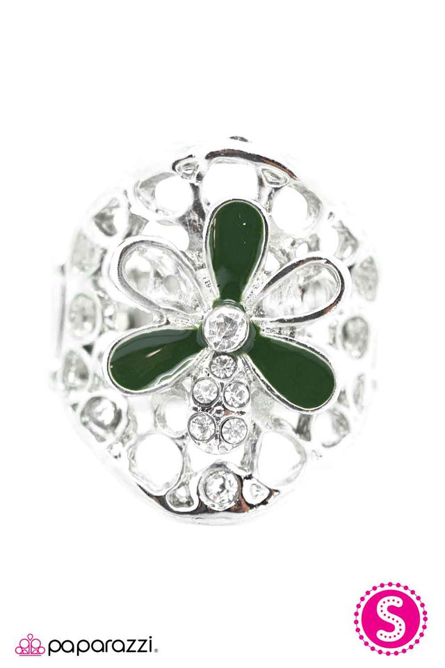 Paparazzi ♥ A Spoonful of Sparkle - Green ♥ Ring