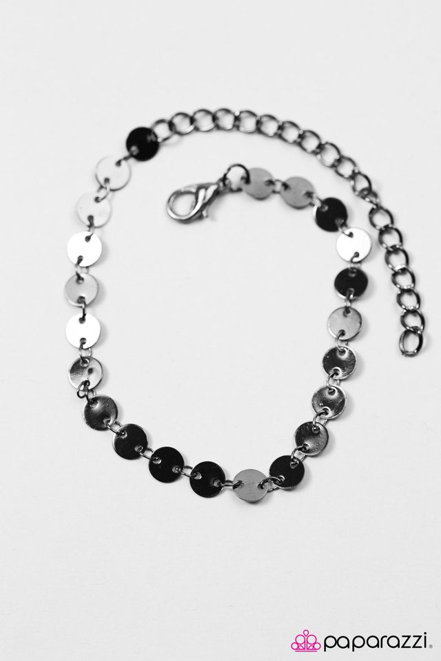 Paparazzi ♥ Spotlight Social - Black ♥ Bracelet